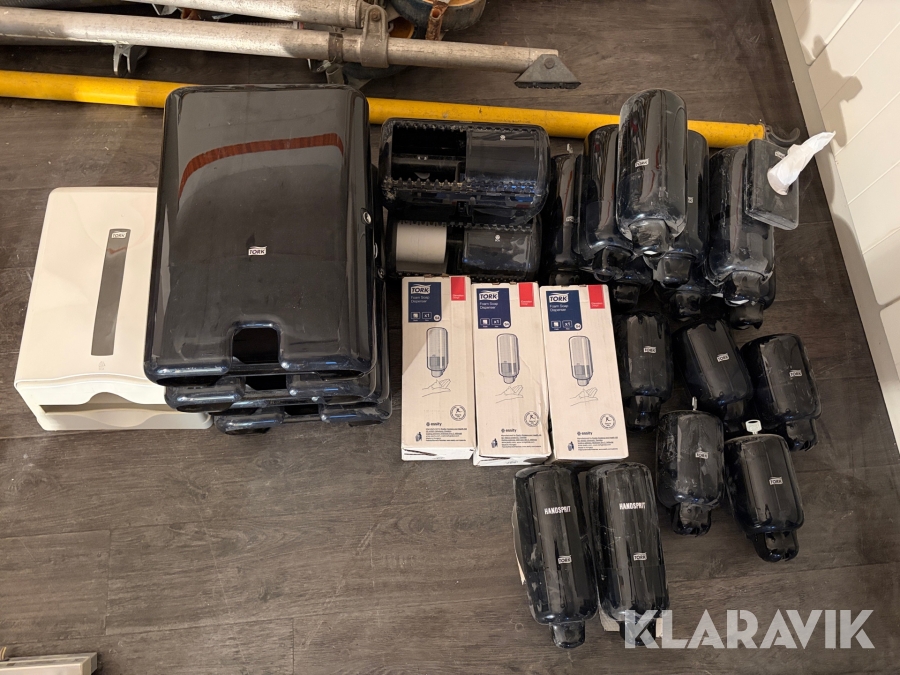 Parti med dispensrar Tork