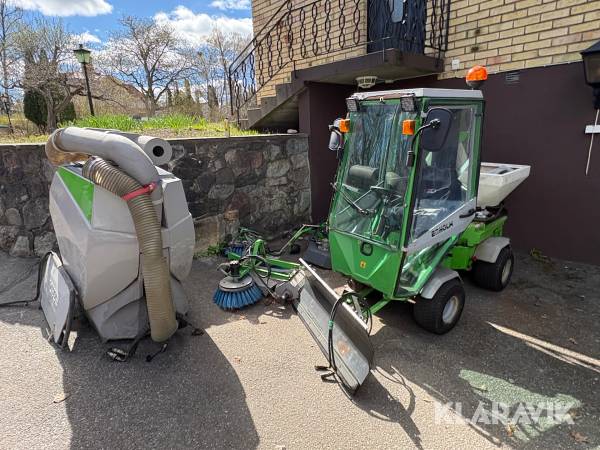 Redskapsbärare Egholm 2100 med redskap