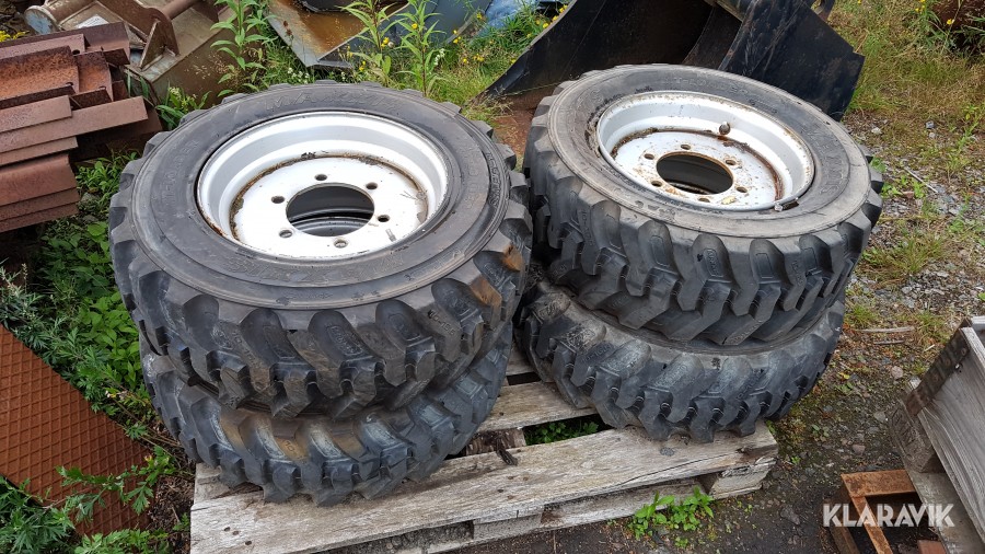 4st däck till kompaktlastare