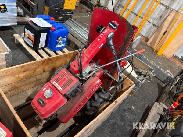 Tvåhjulstraktor med snöblad Honda F560