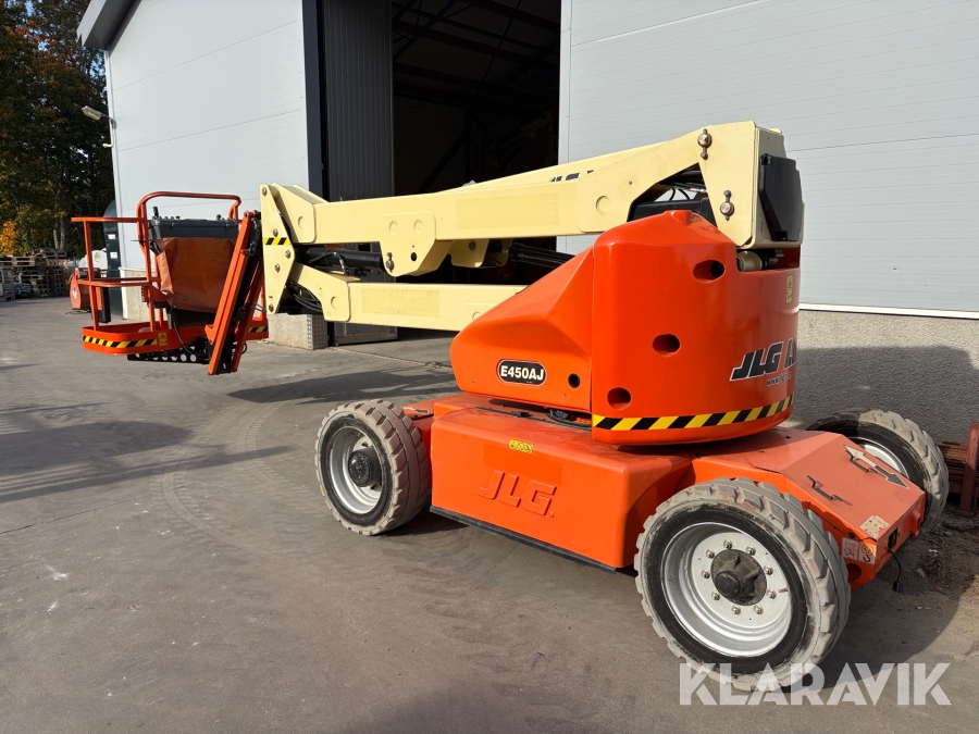 Vikbomslift JLG E450AJ