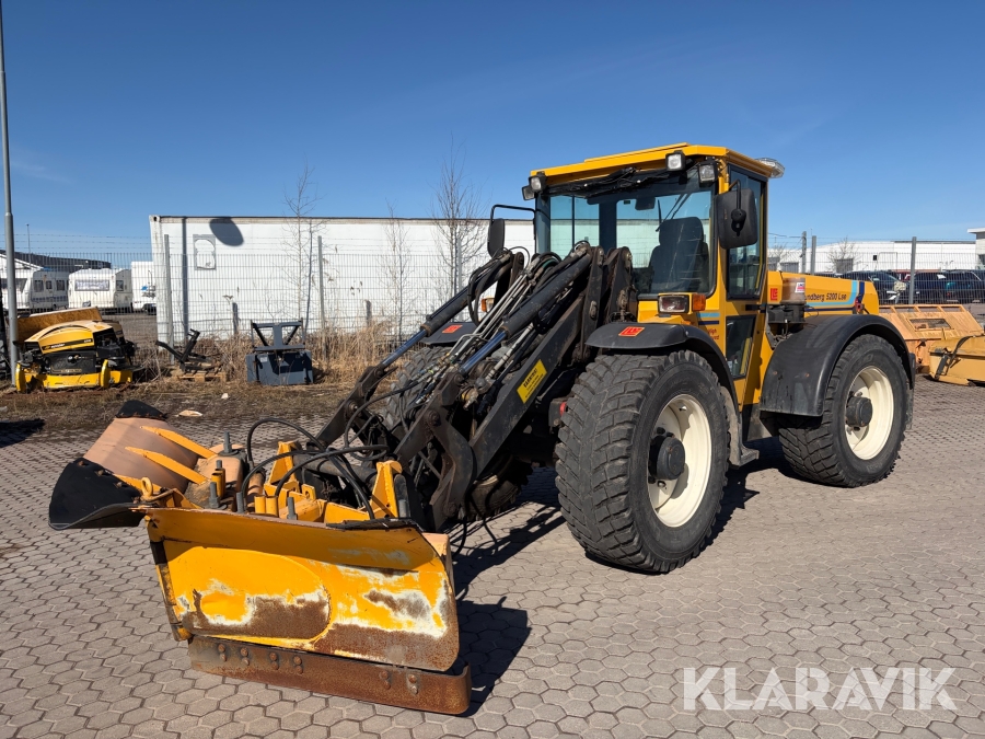 Redskapsbärare Lundberg 5200 LSE med redskap