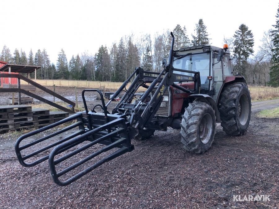Traktor Massey Ferguson 372