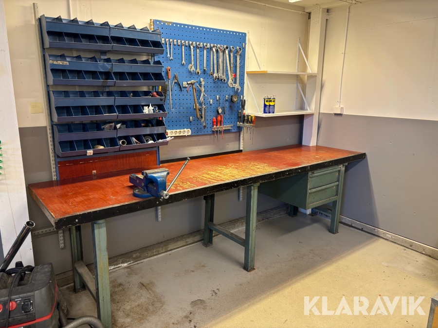 Arbetsbänk med tving