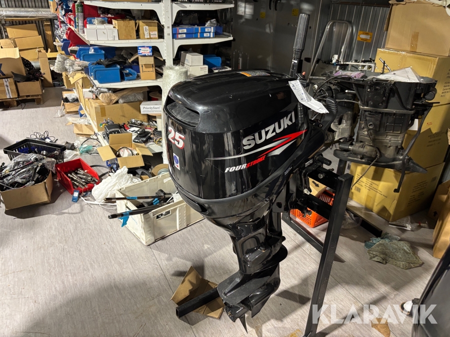 Båtmotor Suzuki DF25 V-Twin