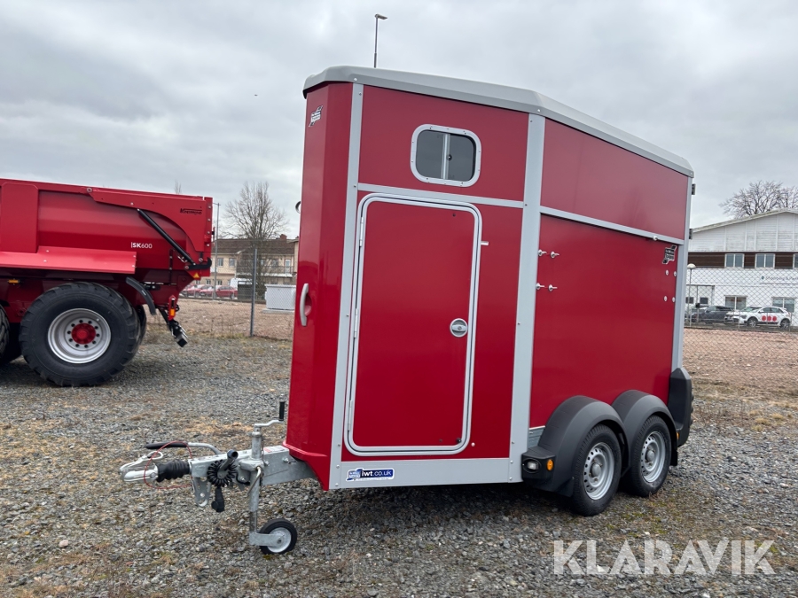Hästsläp Ifor Williams HB403 dubbelaxlad bromsat