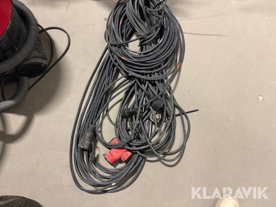 Förlängingskabel ca 25m 230v 3st
