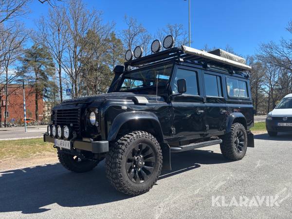 Land Rover Defender 110