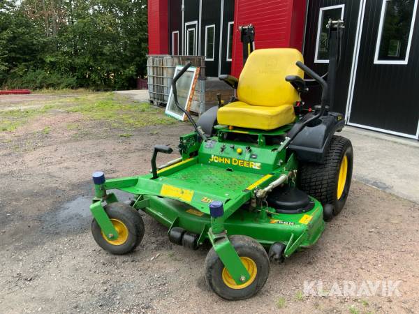 Spakstyrd åkgräsklippare John Deere Ztrak 717E