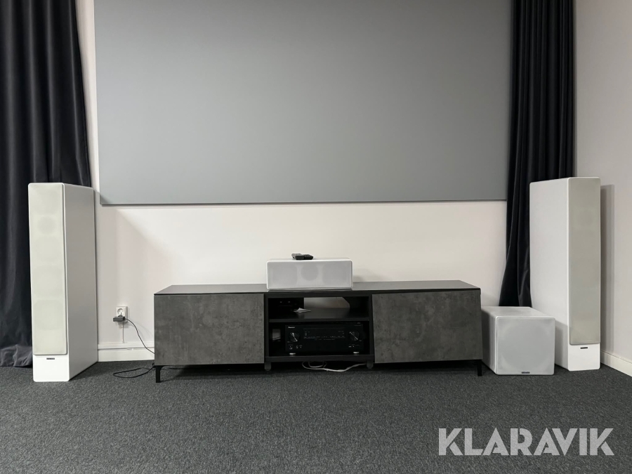 Projektor Epson H961B med duk och högtalare