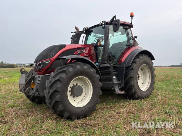 Traktor Valtra T214 D med GPS styrning