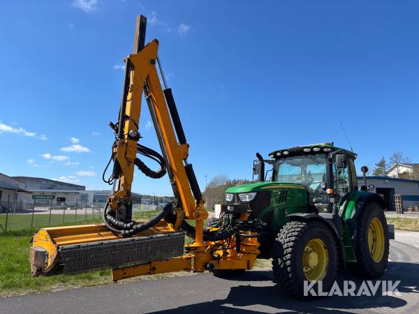 Traktor John Deere 6155R med släntklippare 