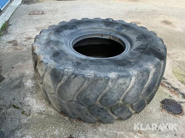 Entreprenaddäck Michelin 23.5R25 1st
