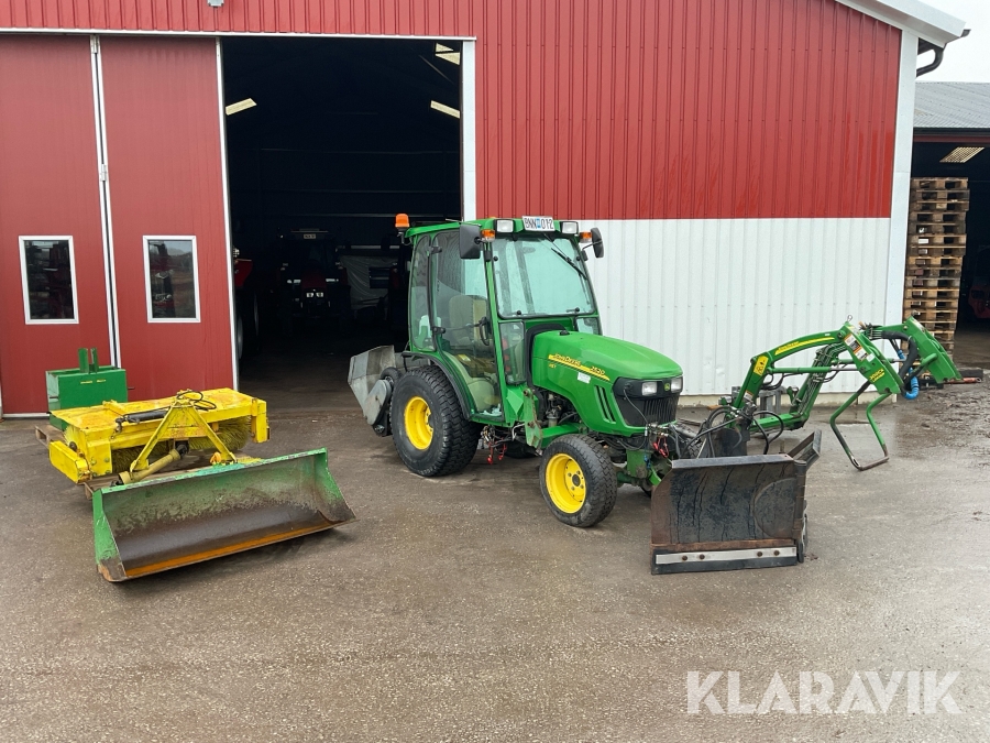 Traktor John Deere 2520