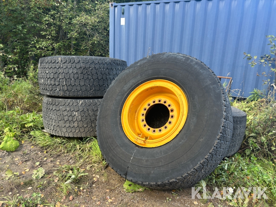 Entreprenaddäck med fälg Goodyear 600/65R25 L90H