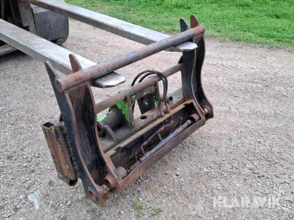 Redskapsfäste Merlo 8310 Stora BM