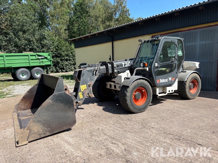 Teleskoplastare Bobcat T3093 med redskap
