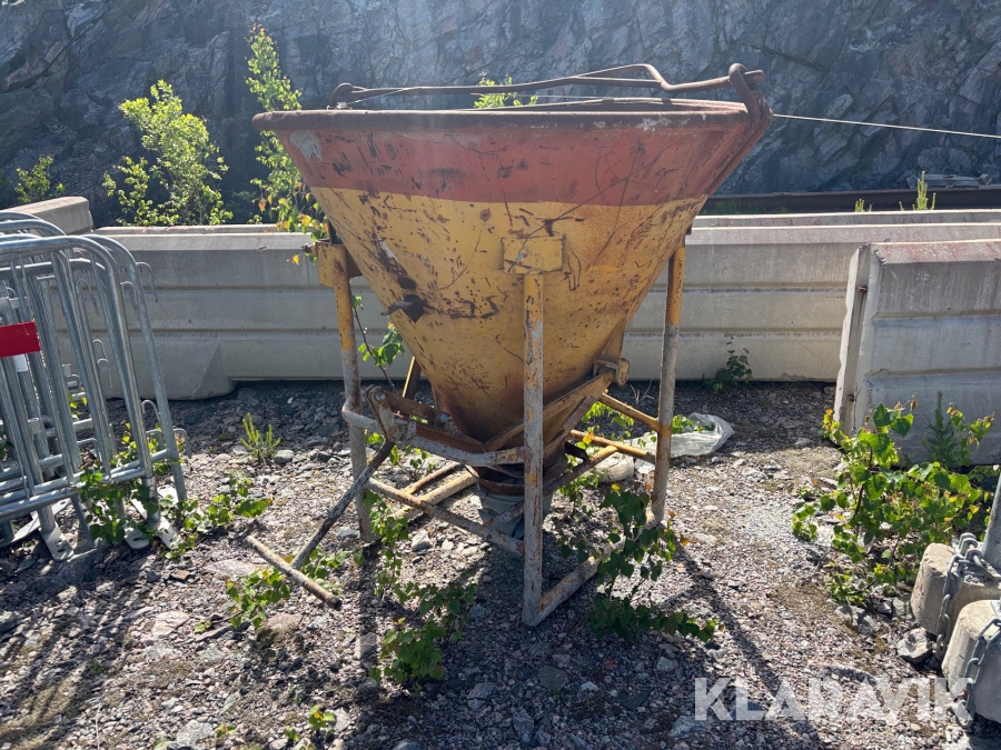 Betongbasker