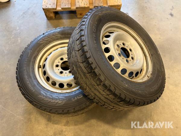 Vinterdäck med fälg Nokian Hakkapelitta CR3 235/65R16C  2 st