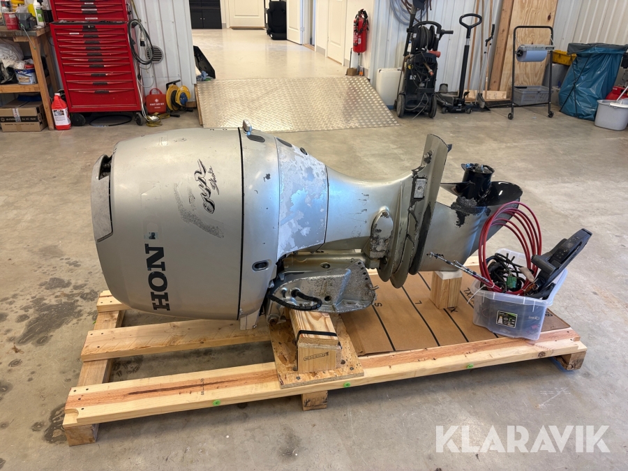 Båtmotor Honda BF90