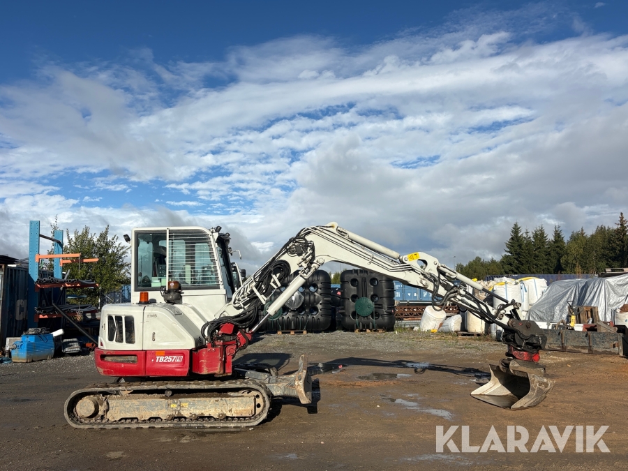 Grävmaskin Takeuchi TB257FR