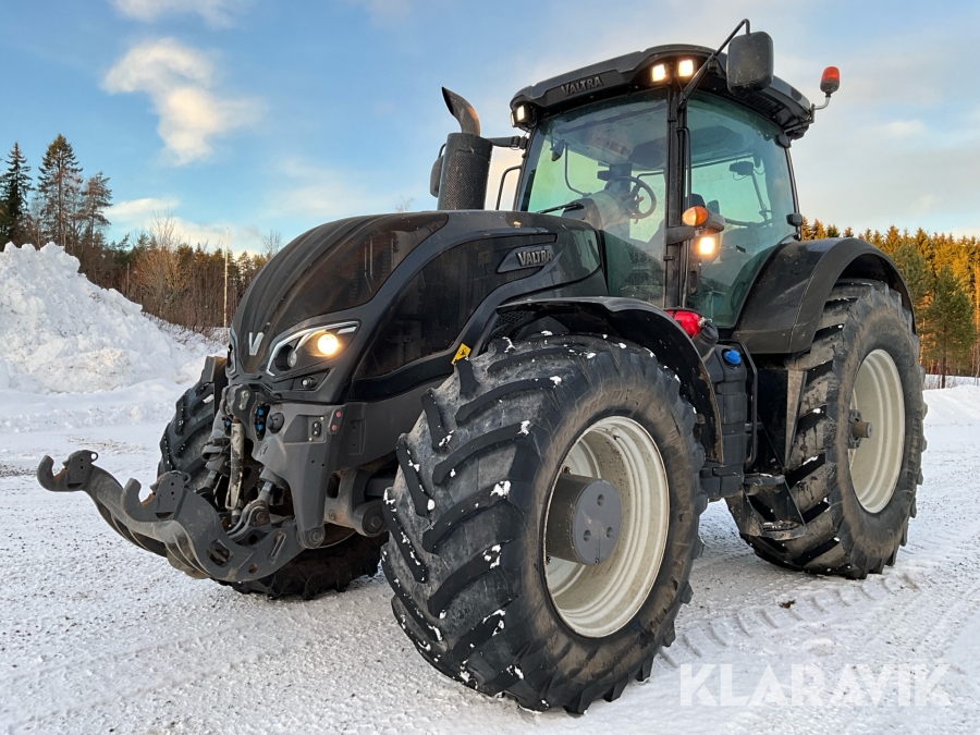 Traktor Valtra S374