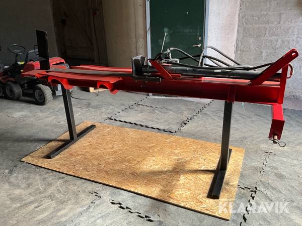 Vedklyv till traktor Bala Agri P612