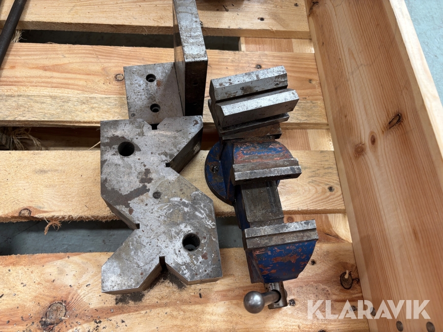 Skruvstycke med tillbehör