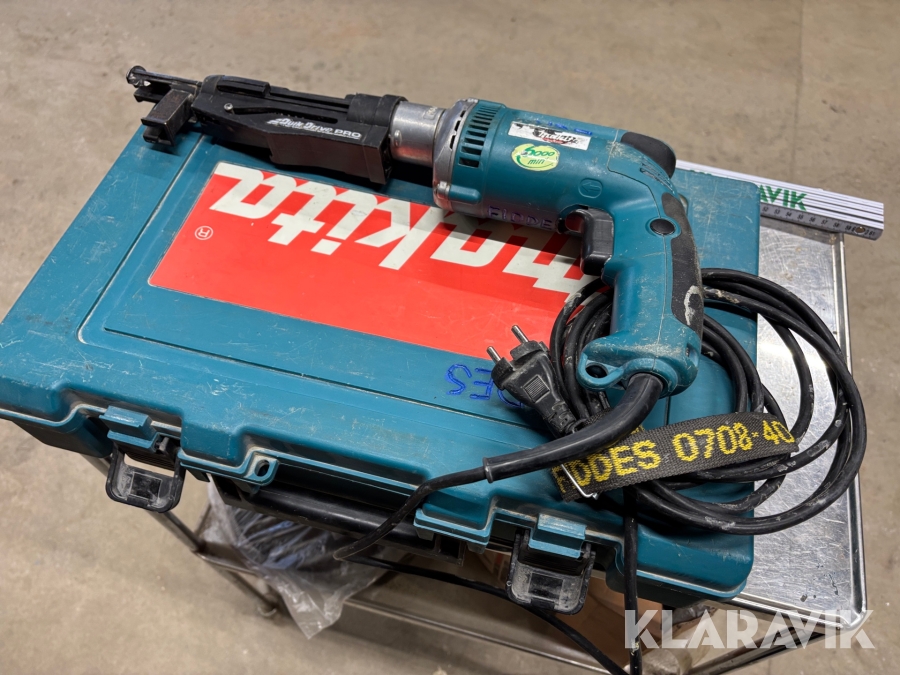 Skruvautomat Makita 6825