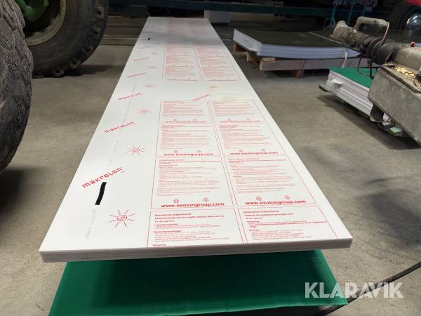 Polykarbonatskivor Makrolon 585x2835 & 585x3035