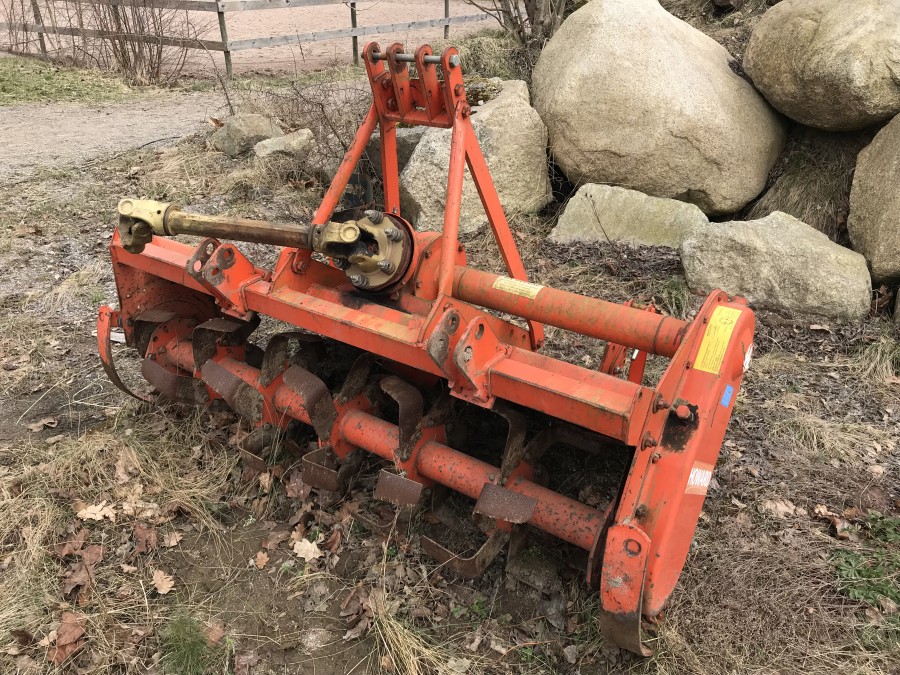 Jordfräs till traktor.