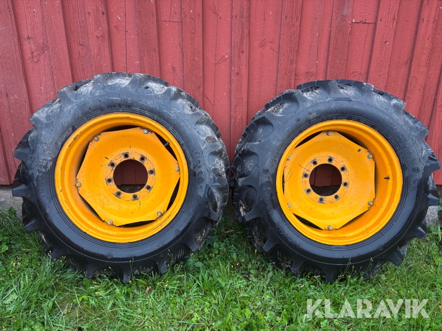 Hjul till spruta Nokian 13.6-28 2st