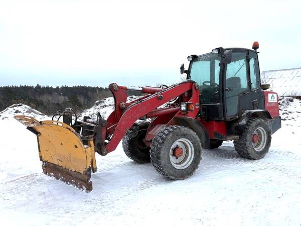 Traktor Schäffer 5060 ZL med vikplog, skopa, gafflar