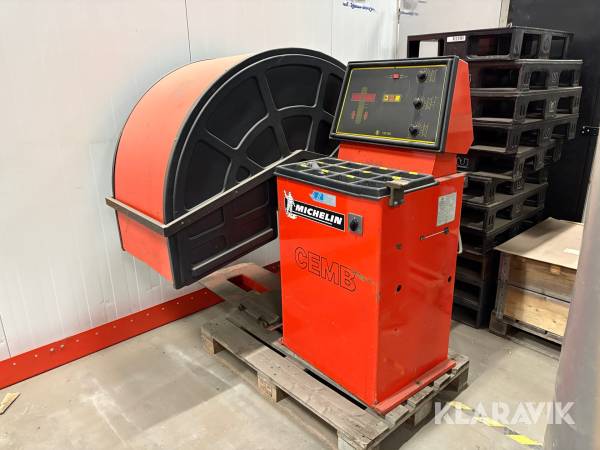 Balanseringsmaskin CEMB CB200 för lastbil