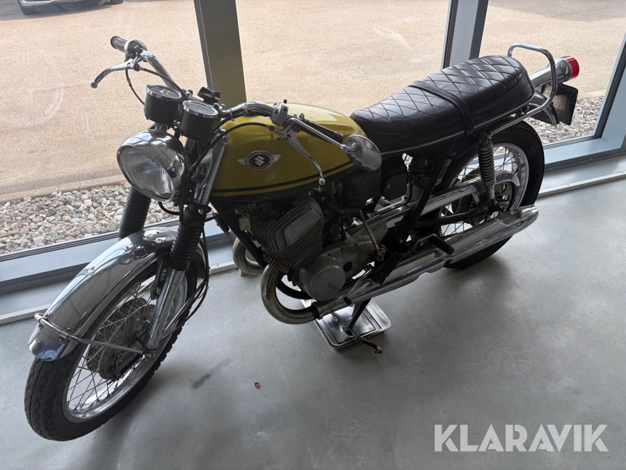 MC Suzuki T500 Titan