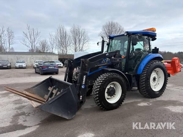 Traktor New Holland TD5.85 med redskap
