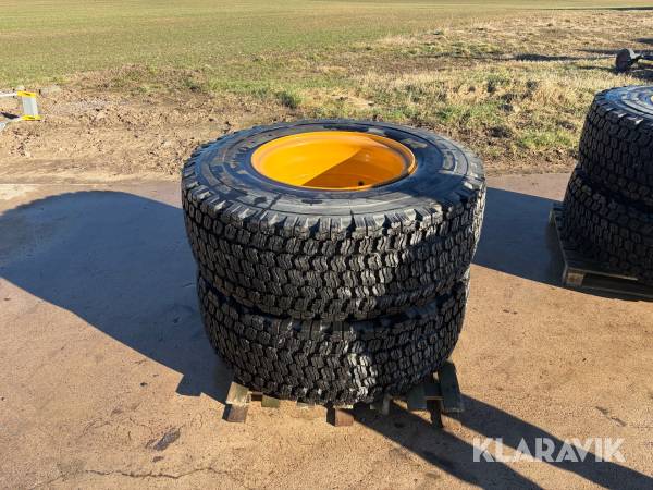 Vinterdäck lastmaskin Ljungby L9 Yokahama S01