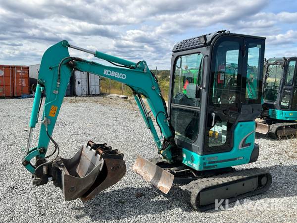 Minigrävare Kobelco SK17sr med skopor