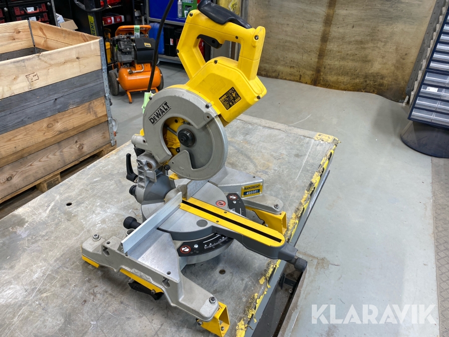 Kap geringssåg El Dewalt DW 777-QS