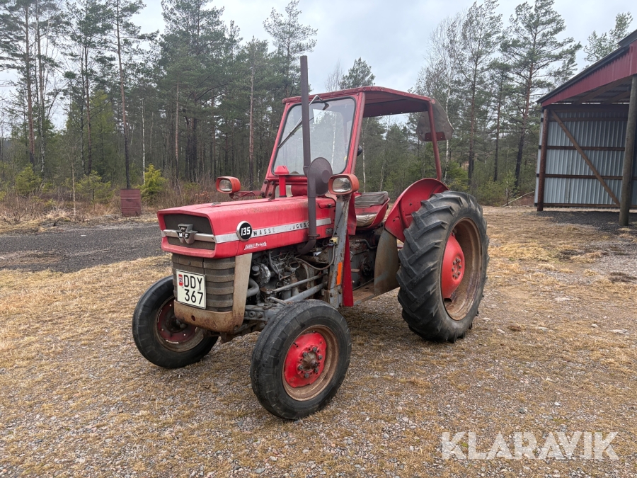 Traktor Massey Ferguson 135