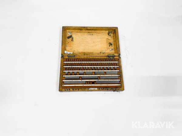 Passbitslåda med 81 delar.