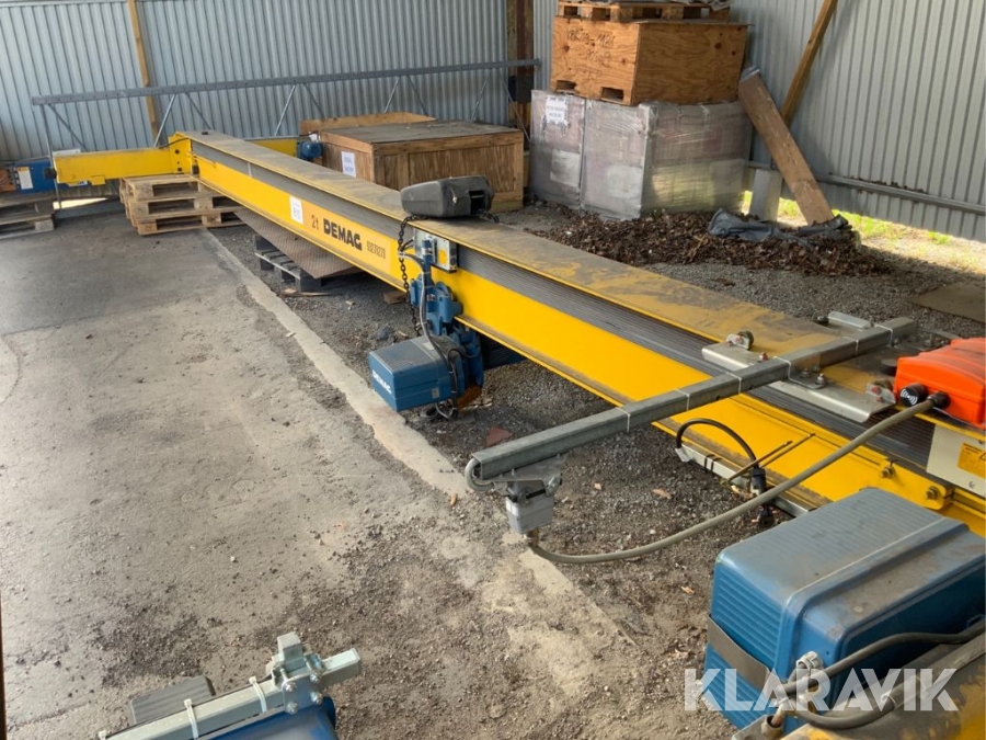 Travers Demag 2000 kg