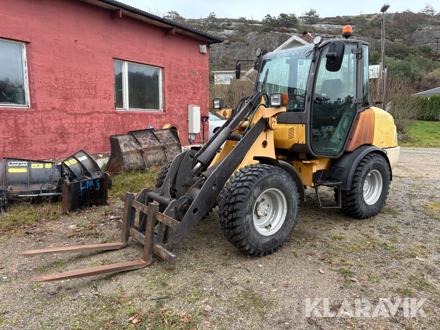 Hjullastare Volvo L25B-P med redskap
