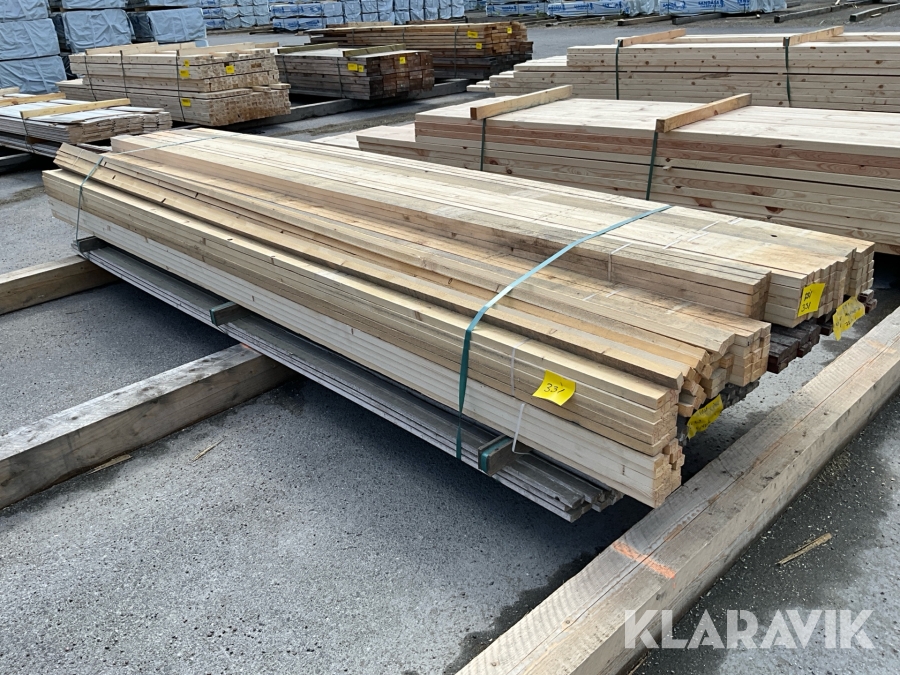 Virkespaket div läkt bland annat 150 st 25x38 3,9m