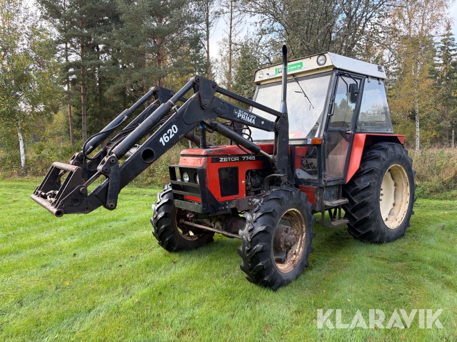 Traktor Zetor 7745 Med Frontlastare