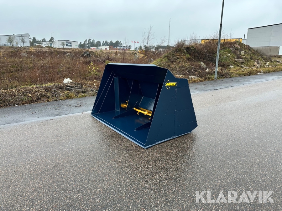 Sandspridarskopa Drivex 2,8 m3 Stora BM