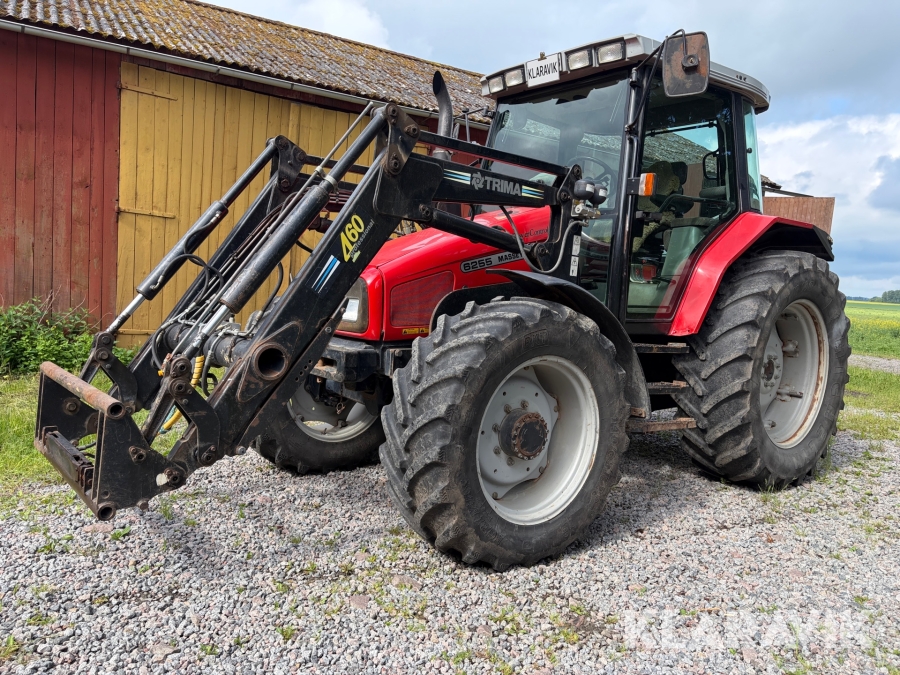 Traktor Massey Ferguson 6255-4 med lastare