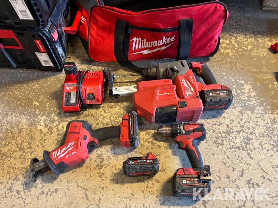 Verktygspaket Milwaukee Borrhammare m utsugsenhet, borrskruvdragare & kompakt tigersåg