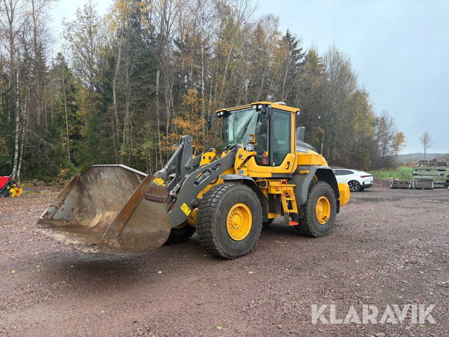 Hjullastare Volvo L90H med skopa + gafflar