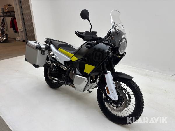 Motorcykel  Husqvarna 901 Norden